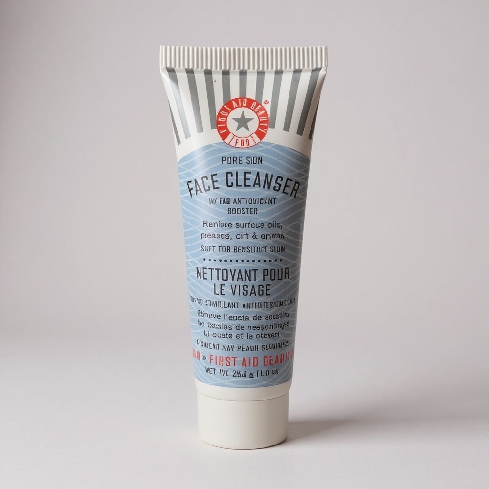 First Aid Beauty Pure Skin Face Cleanser 1 oz